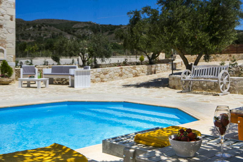 Villa Ydria Chavriáta エクステリア 写真